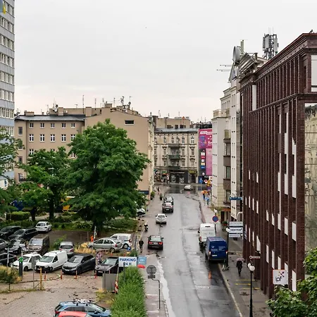 Cozy Black & White In Center With Free Garage By Renters * Poznan