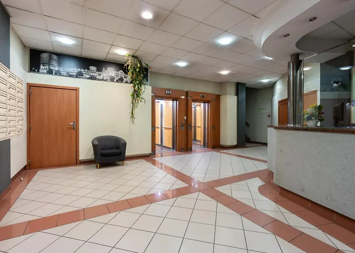 Cozy Black & White In Center With Free Garage By Renters * פוזנן