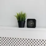 Cozy Black & White In Center With Free Garage By Renters Apartment
