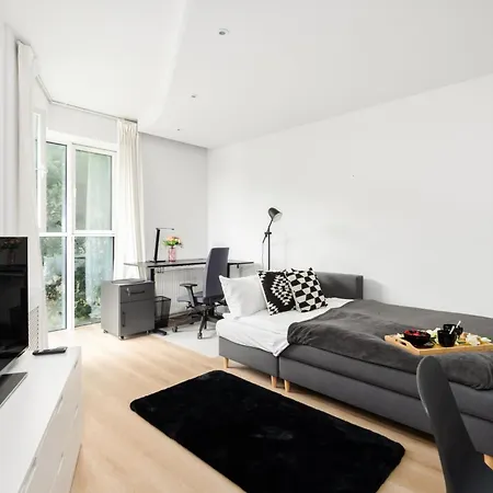 Apartamento Cozy Black & White In Center With Free Garage By Renters
