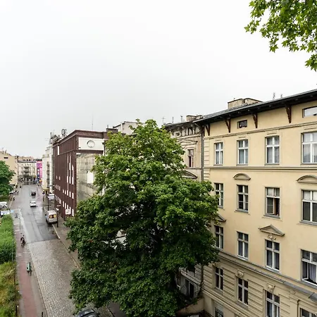 Cozy Black & White In Center With Free Garage By Renters Apartment Poznan