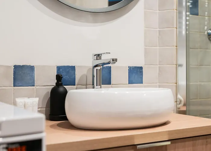 Cozy Black & White In Center With Free Garage By Renters Апартаменти Познань